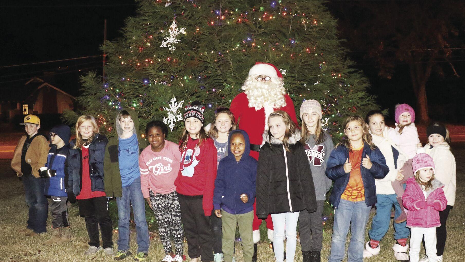 Community Tree lighting heralds Christmas season